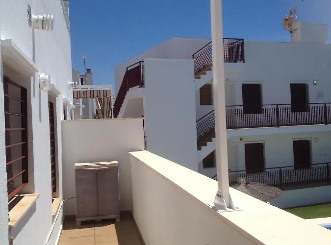 Superior Con Piscina, Parking, Terraza, Aire Ac Y Wifi -solo Familias O Parejas- Apartamento *