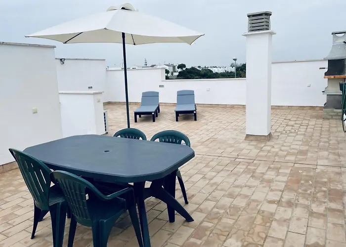 Apartamento Superior Con Piscina, Parking, Terraza, Aire Ac Y Wifi -solo Familias O Parejas- *